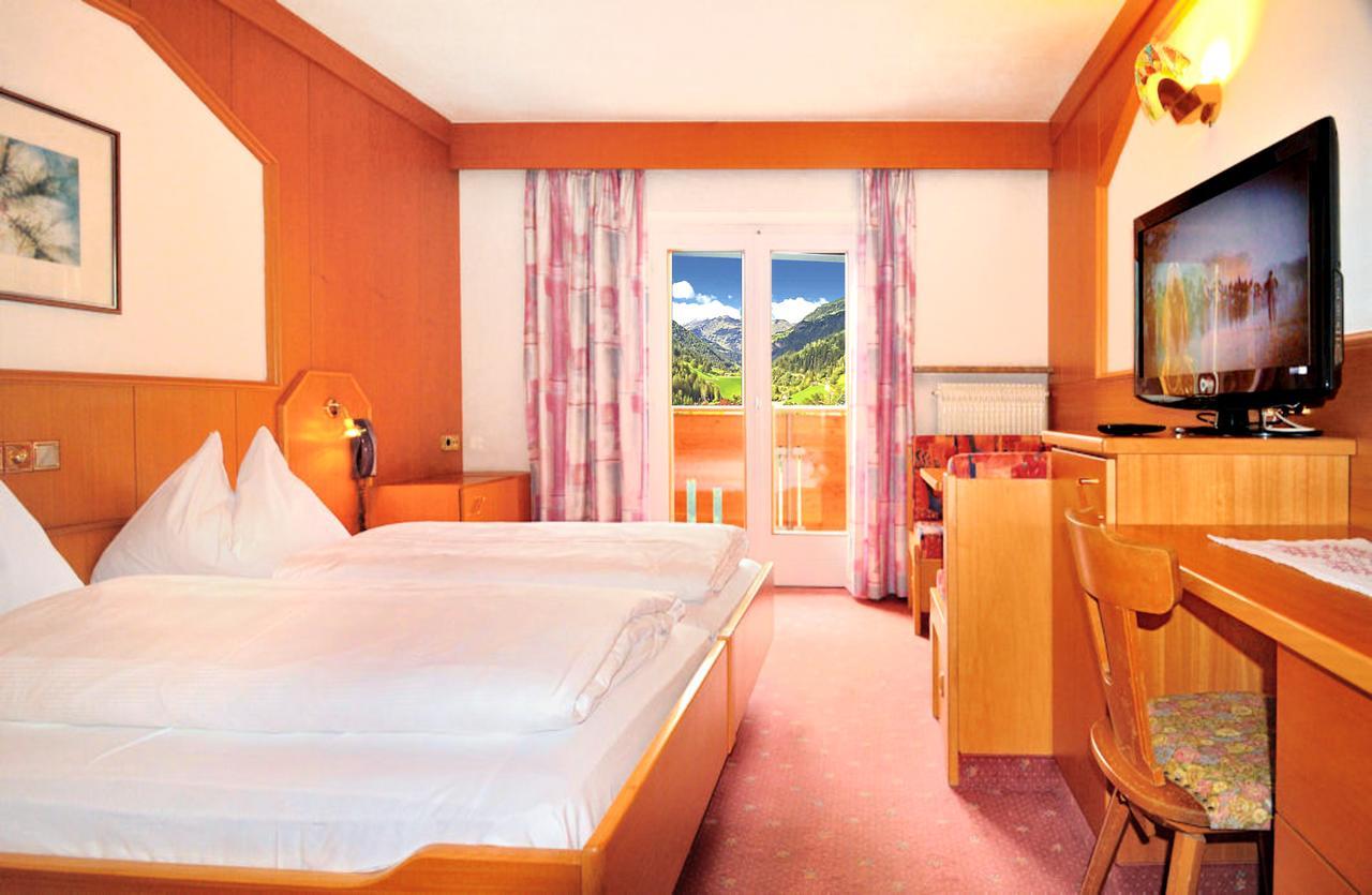 Pension Alpenhof St. Leonhard in Passeier Exterior foto